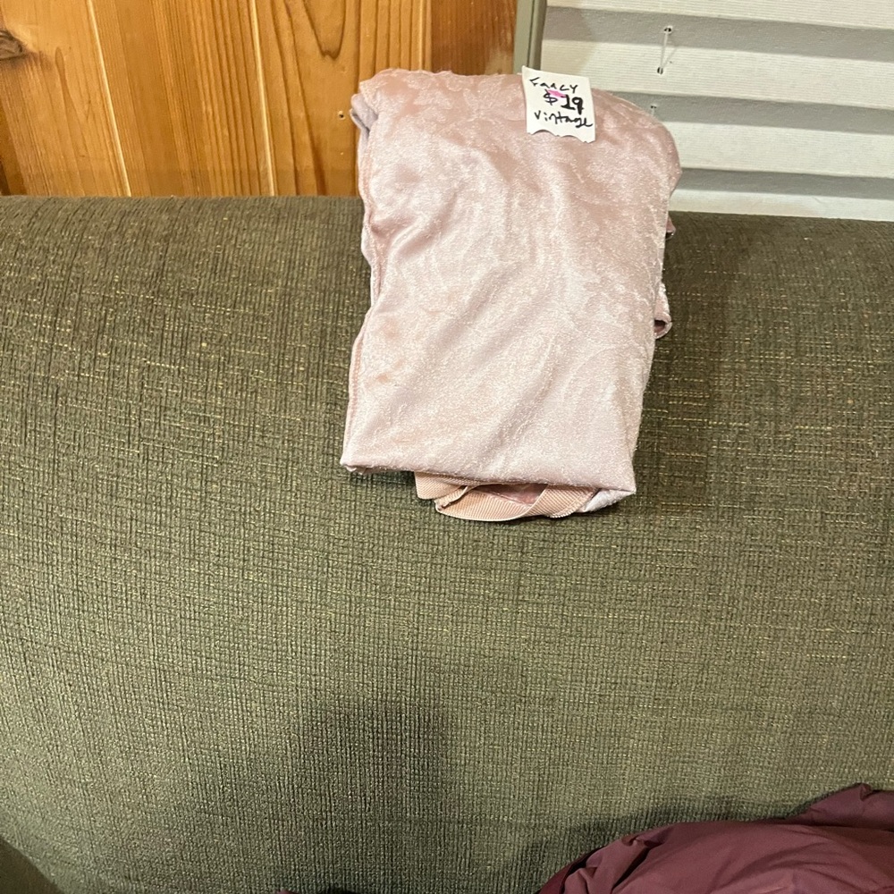 2XL vintage pink shirt